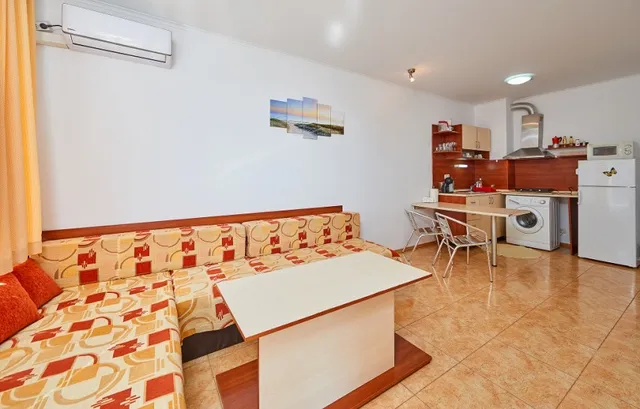 Апартамент "Kраб" - срещу балнеосанаториума / Apartment "Krab"