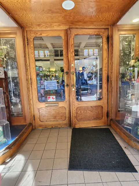 Munro's Books