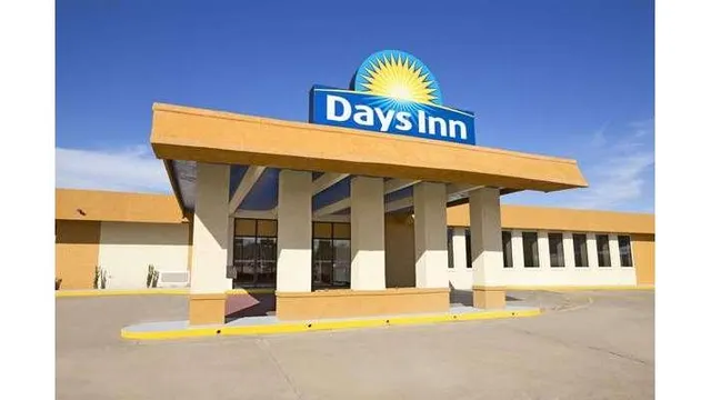 Days Inn by Wyndham Henryetta