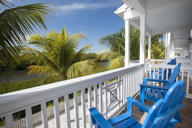 Parrot Key Hotel & Villas