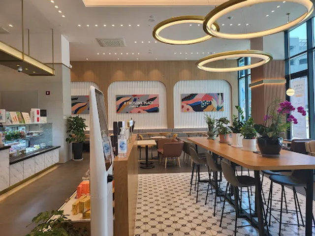 투썸플레이스 천안신불당CGV점