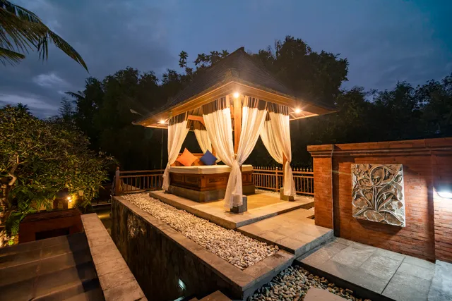 lamin etam saba villa