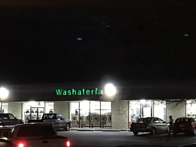 Pecan Tree Neighbor Store & Washateria