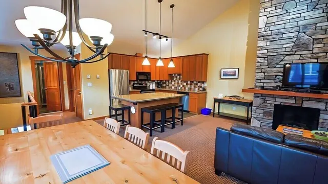 Pinnacle Ridge Chalets