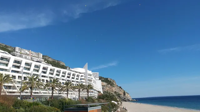 Akisol Sesimbra Beach
