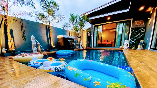 Visittra pool villa