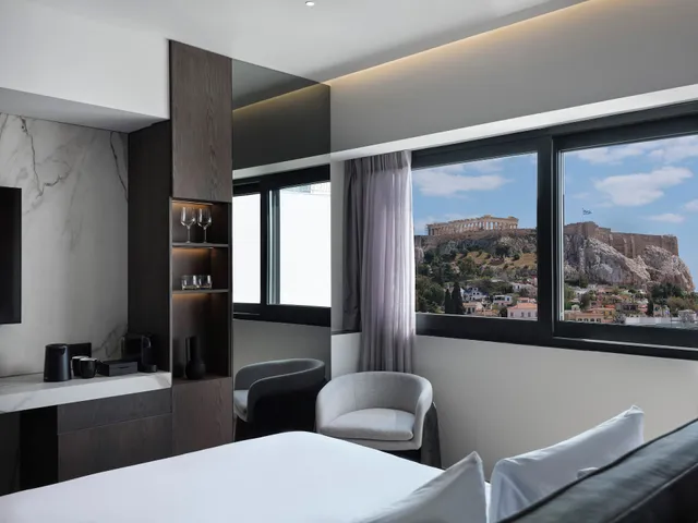 NUR EDGE - Acropolis Skyline Aparthotel