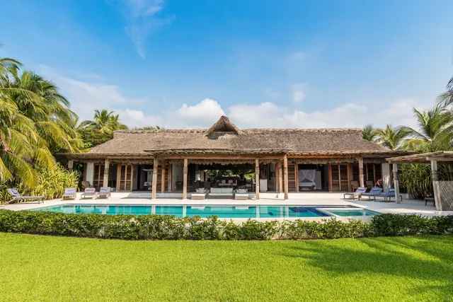 Casa Rhino · Villa frente al mar en Puerto Escondido