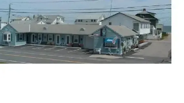 Patra's Grand Beach Motel