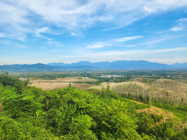 Khuan Ta Roen Khao Soon