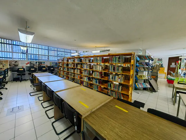 Biblioteca Pública Parque Abasolo