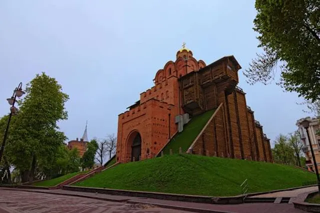 Zolotovoritskyi skver