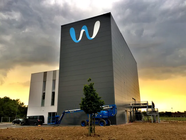 Weembi - Free Fall Simulator