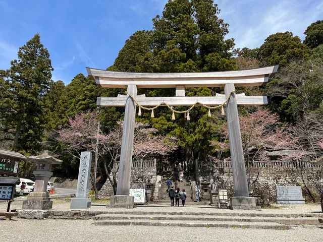 Togakushi Shrine Chusha Otorii