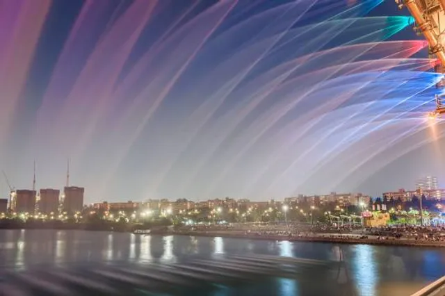 Banpo Bridge Moonlight Rainbow Fountain
