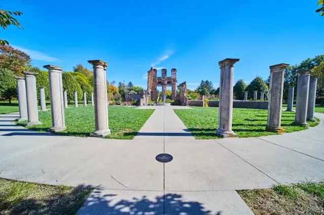 Holliday Park Nature Center