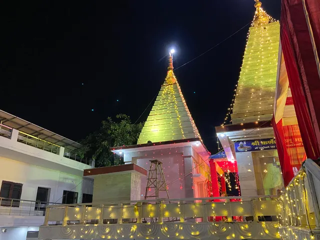 Shri Karneshwar Mahadev, Temple