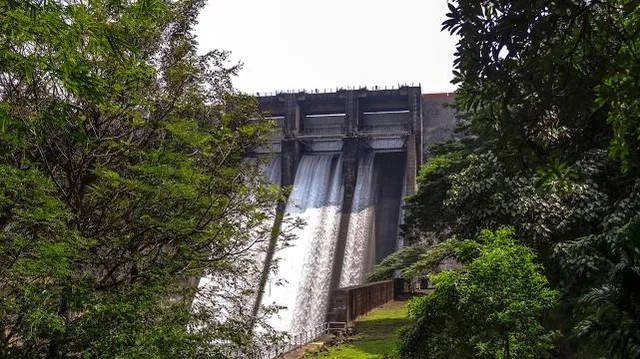 Thenmala Dam