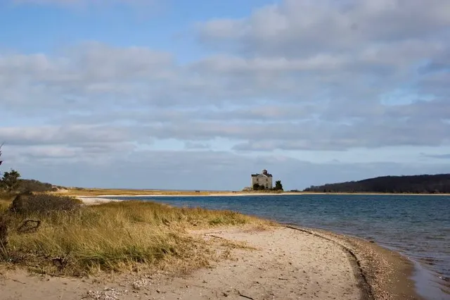 Cedar Point Lighthouse