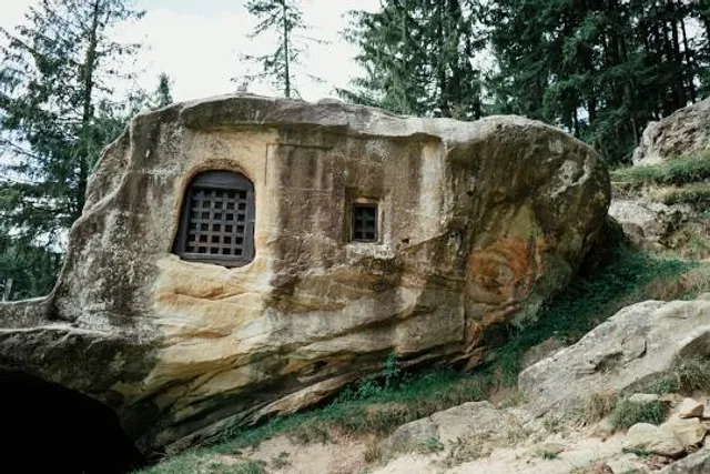 Daniil Sihastrul's hermitage