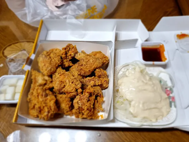 네네치킨 & 봉구스 밥버거 서신점