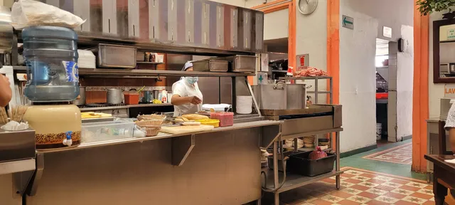 Restaurante y Menudería Lidia