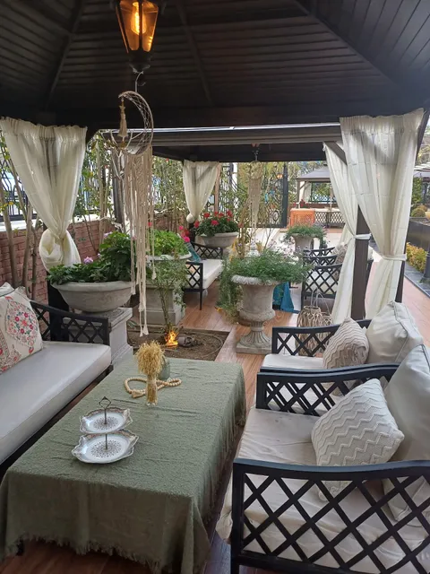 Jorry Elite (Senso Italian, Aala Bali Lebanese, La Scene International)