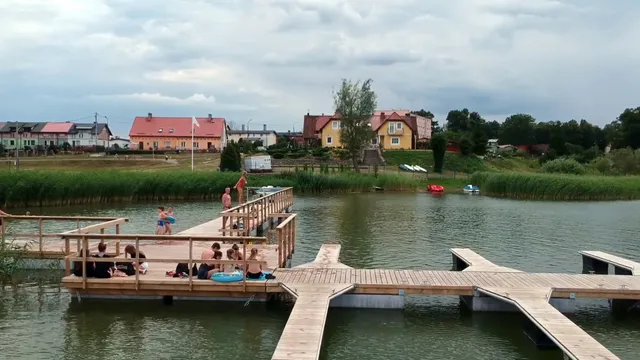 "Jaskółka" Pokoje i Apartament nad Jeziorem