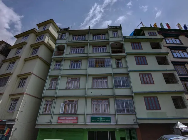 Hotel Greendot (Pure Veg)