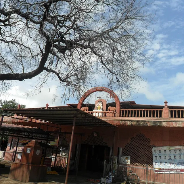 Shree Vatavriksha Swami Samarth Maharaj Devasthan, Akkalkot