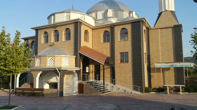 Saralkent Cami