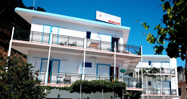 Nikos Hotel
