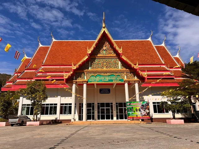Wat Pa Khao Yai