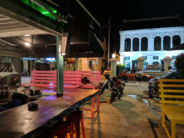 The Pokok - All Day Bar