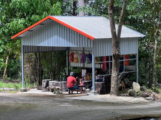 Samnaksong Khao Nang Yong