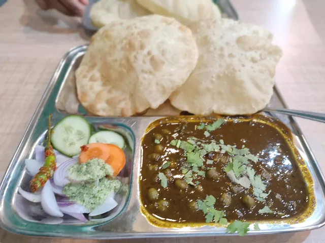 Motabhai Chole Bhature