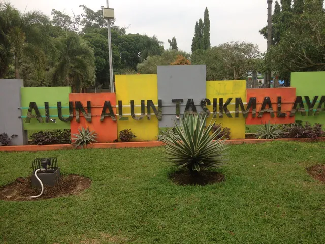 Alun-Alun Kota Tasikmalaya