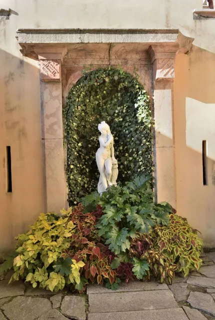 Museo della Bambola e del Giocattolo