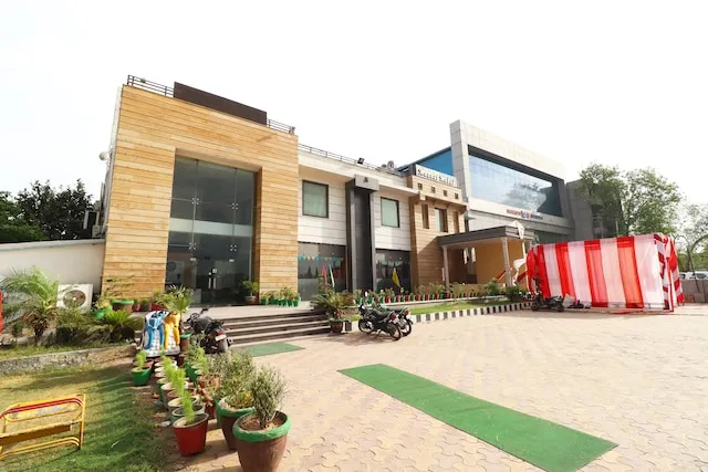 OYO 40424 Hotel Aryavart