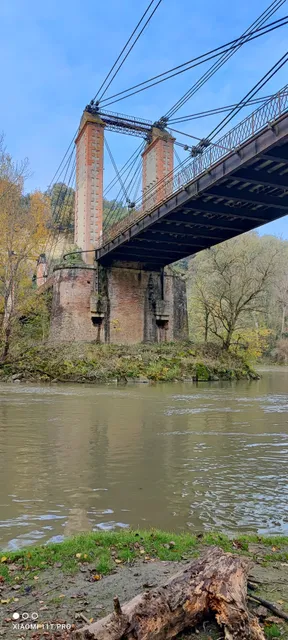 Pont suspendu de Bourret