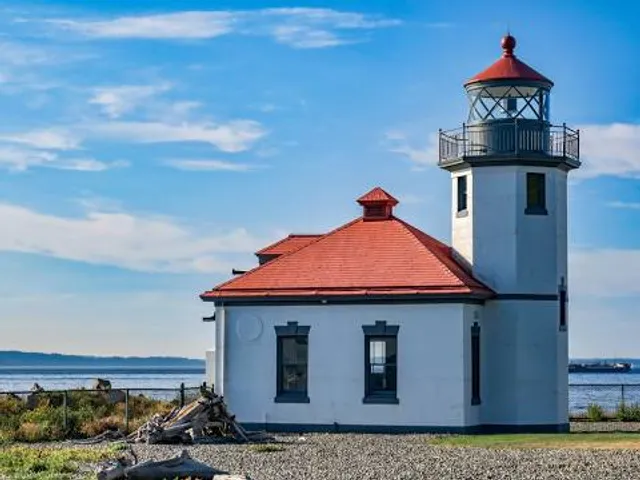 Alki Point Lighthouse