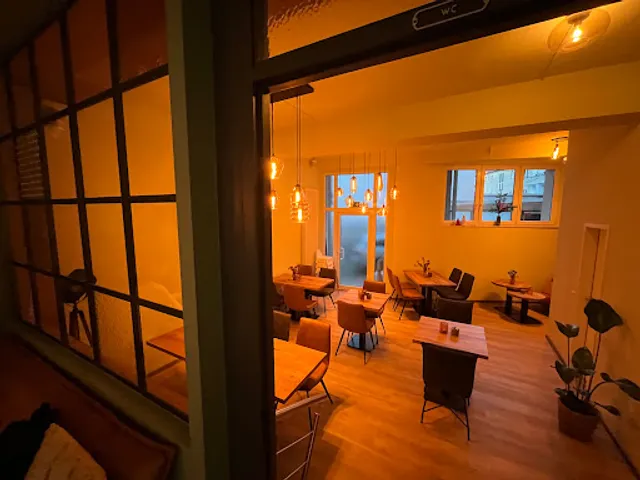 9. Yuli - Happy Coffee House-Paderborn