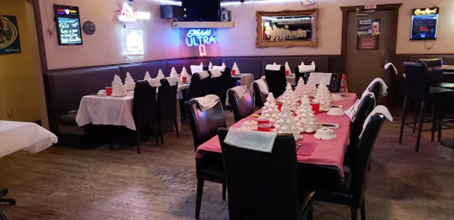 Pour House Bar and Grill