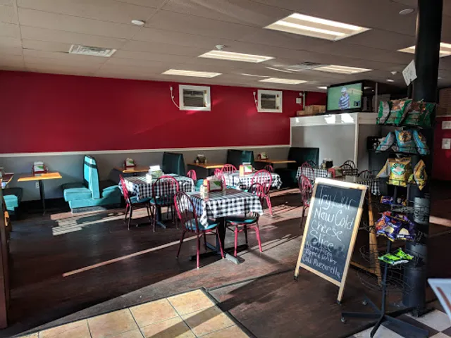 Cusatos Pizzeria and Deli of Ballston Spa