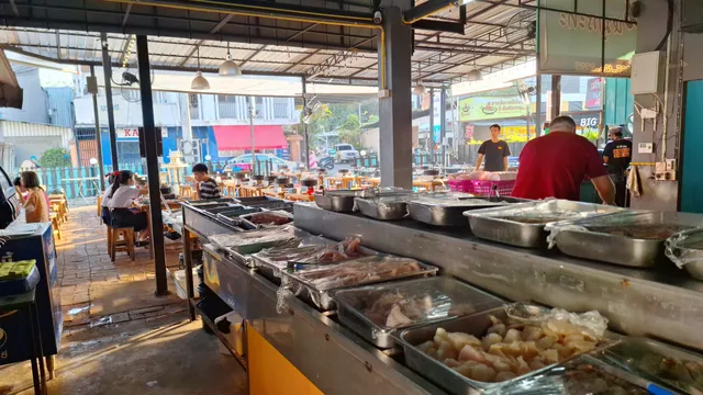 Big Big Shabu บิ๊กบิ๊กชาบู - สันติธรรม 3