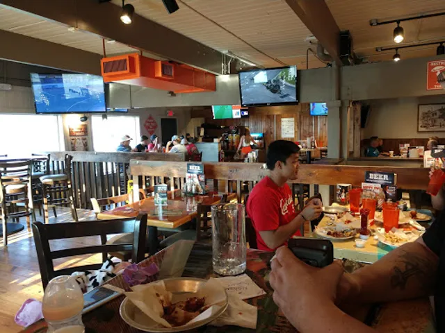 Hooters