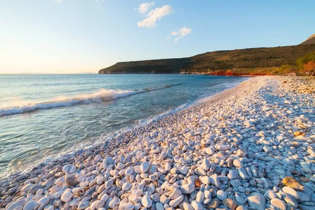 Παραλία Διρού