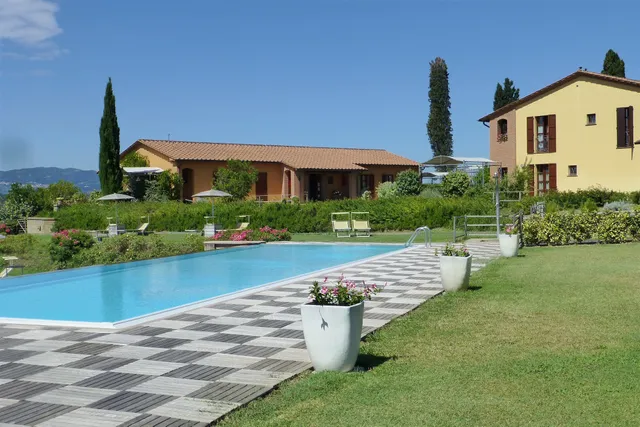 Agriturismo La Macchia