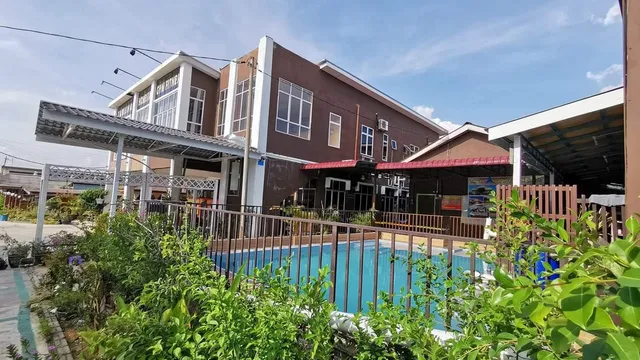 Zanishah Pool Budget Homestay Alor Setar Kedah