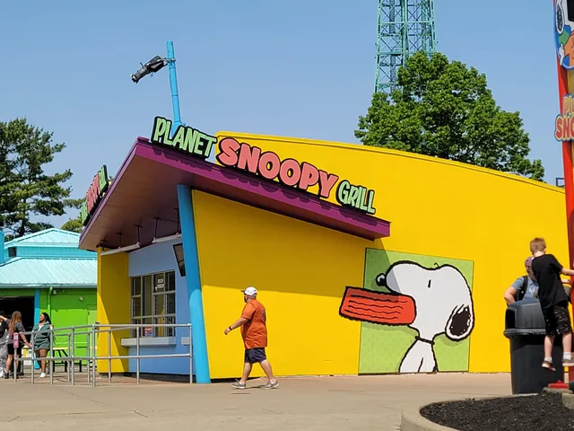Planet Snoopy Grill
